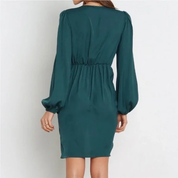 Petal and Pup Kataleya Long-Sleeved V-Neck Emerald Green Dress NWT US 4 - Picture 3 of 9
